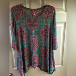 Honeyme Woman’s Top Size XL